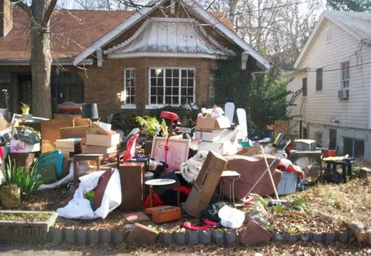 Image of abandoned and eviction property cleanout provided by Removal Masters.
